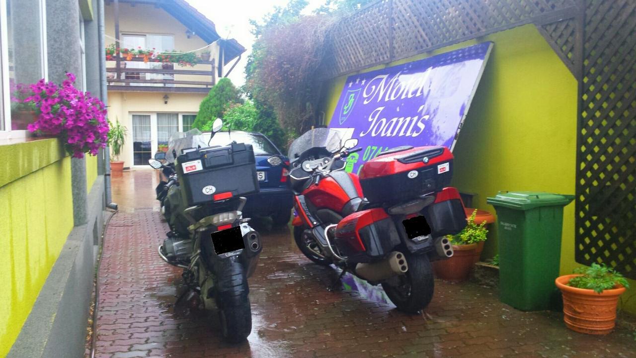 Motel Ioanis Mîndruloc Exteriör bild