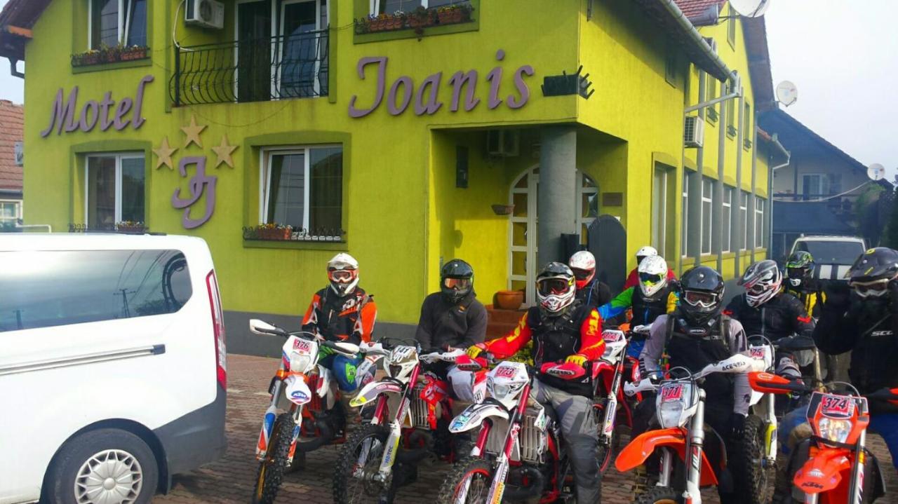 Motel Ioanis Mîndruloc Exteriör bild